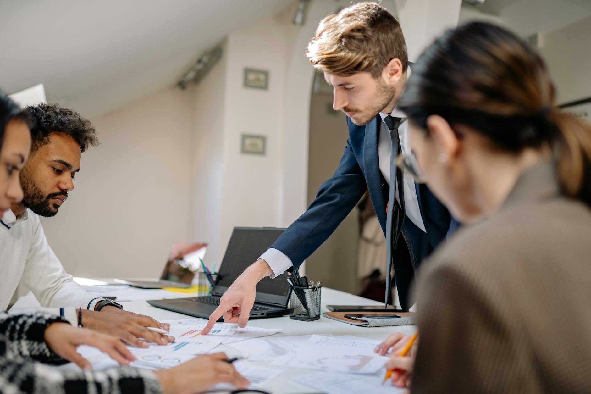 Définition d'objectif en management - cadre stratégique organisationnel