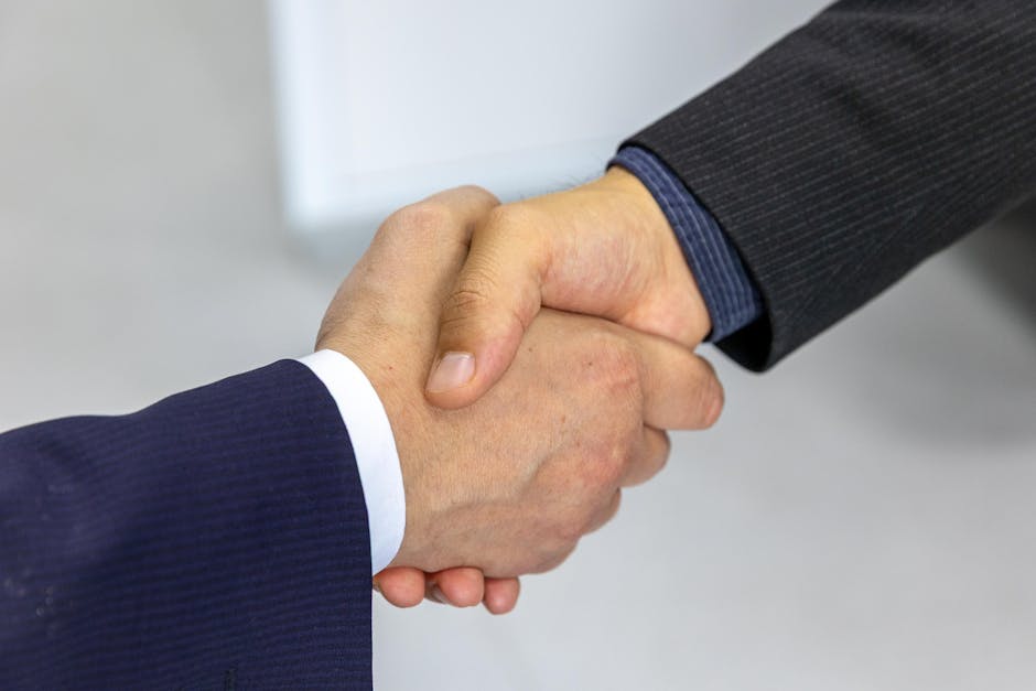 Poignée de main professionnelle de confiance